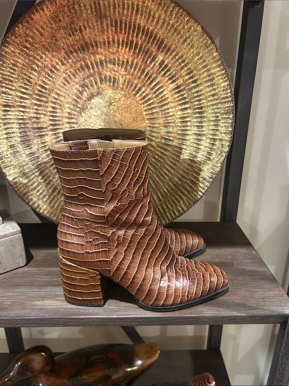 Vionic - 8 - Brown Croc-Embossed Leather Ankle Boots -Womens - Picture 4 of 4